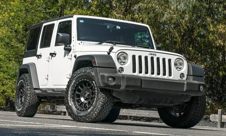 How to Fit 33 Inch Tires on Jeep Wrangler Without a Lift?